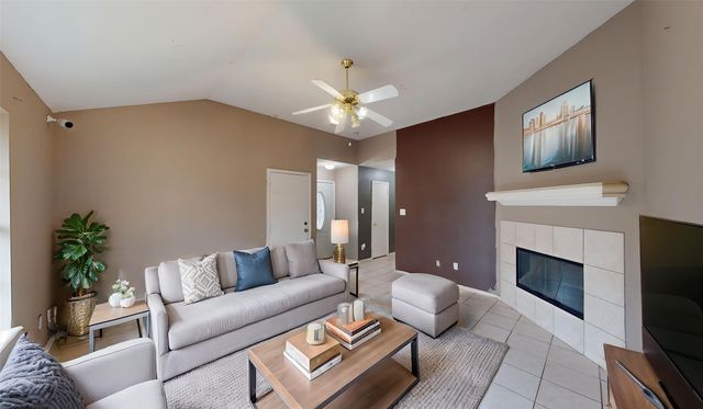 5213 Mimi Court, Dallas, TX 75211