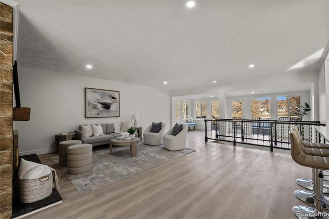 6440 Andersonville Road, Waterford, MI 48329