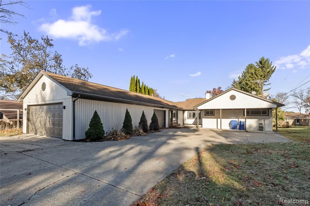 6440 Andersonville Road, Waterford, MI 48329