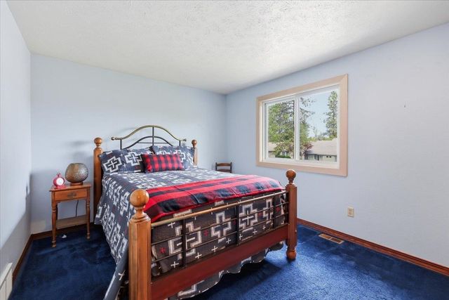 1632 E 33rd Ave, Spokane, WA 99203