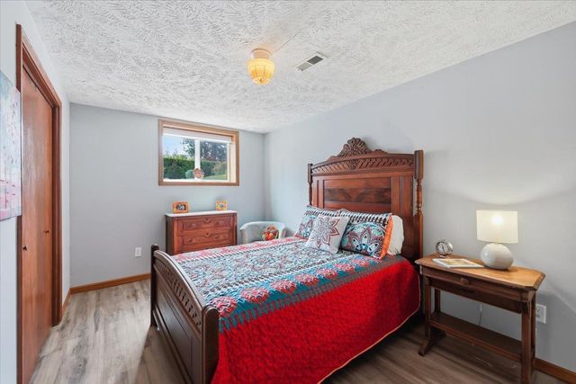 1632 E 33rd Ave, Spokane, WA 99203