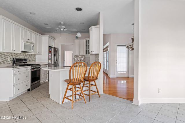 402 Lockwood Lane SW, Supply, NC 28462