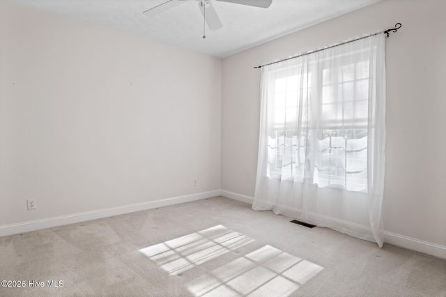 402 Lockwood Lane SW, Supply, NC 28462
