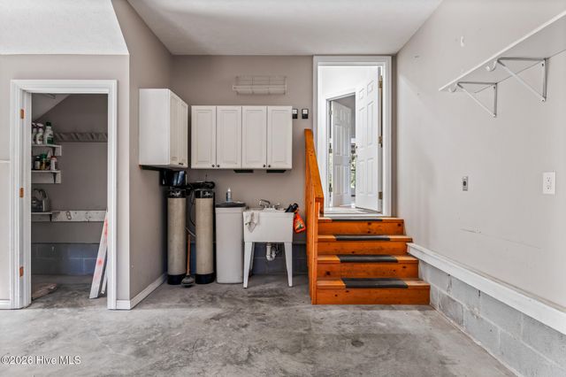 402 Lockwood Lane SW, Supply, NC 28462