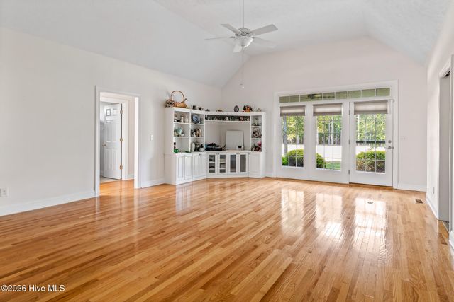 402 Lockwood Lane SW, Supply, NC 28462