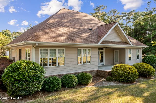 402 Lockwood Lane SW, Supply, NC 28462