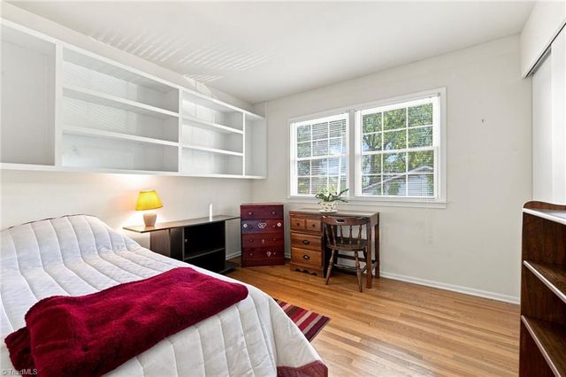 16 Saint Martin Place, Greensboro, NC 27455