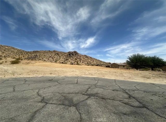 17707 Queensglen, Lake Los Angeles, CA 93591