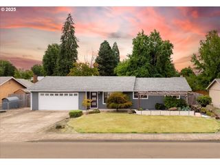 1852 Ne SUNRISE Ln, Hillsboro, OR 97124