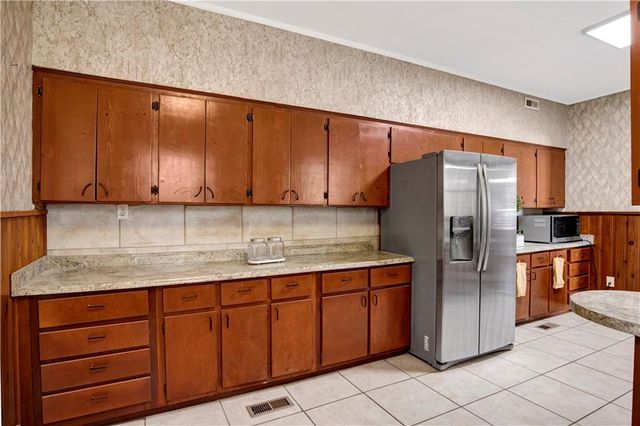 559 Dauphin Island Parkway, Mobile, AL 36606