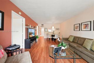 901 SW 138th Ave 305C, Pembroke Pines, FL 33027