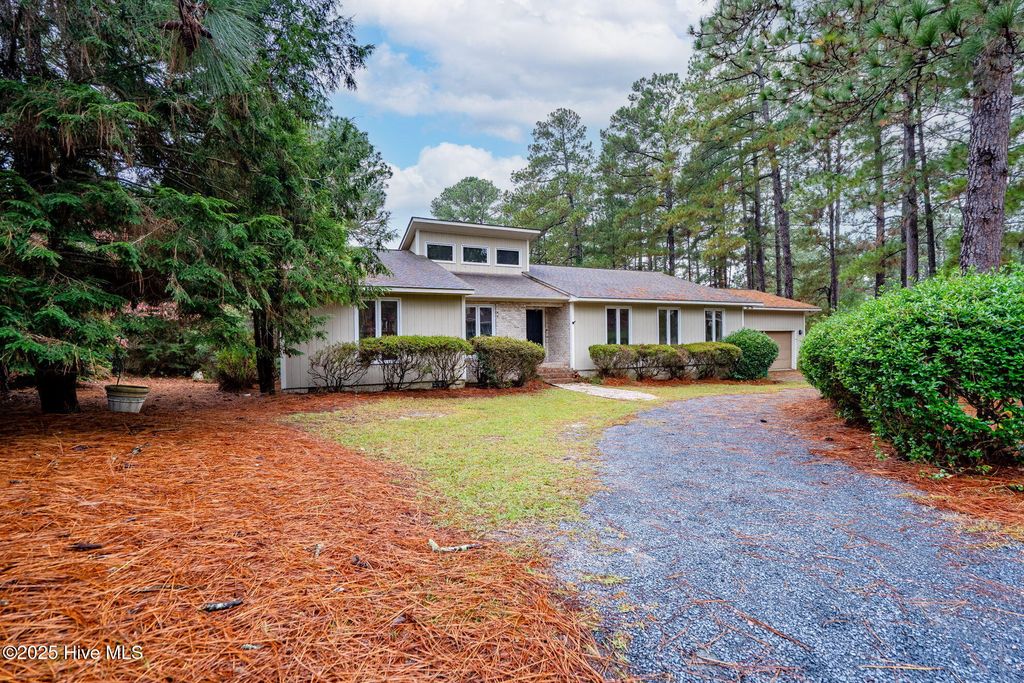 1 Prichard Lane, Pinehurst, NC 28374