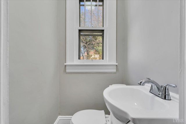 3219 Collingwood Street, Roanoke, VA 24012