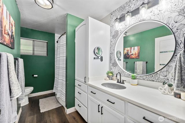 1422 Colchester Dr SE, Port Orchard, WA 98366