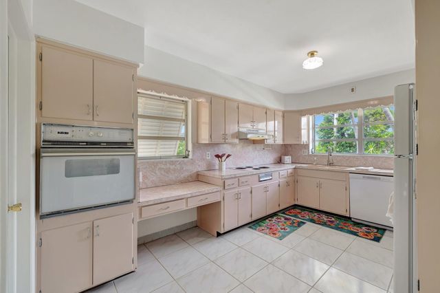 259 Corsair Avenue, Lauderdale-By-The-Sea, Fort Lauderdale, FL 33308