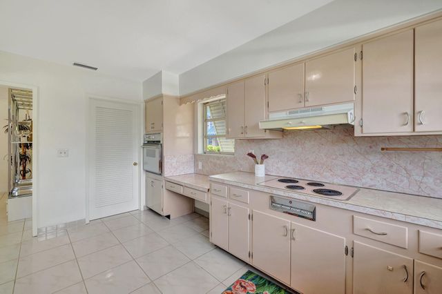 259 Corsair Avenue, Lauderdale-By-The-Sea, Fort Lauderdale, FL 33308