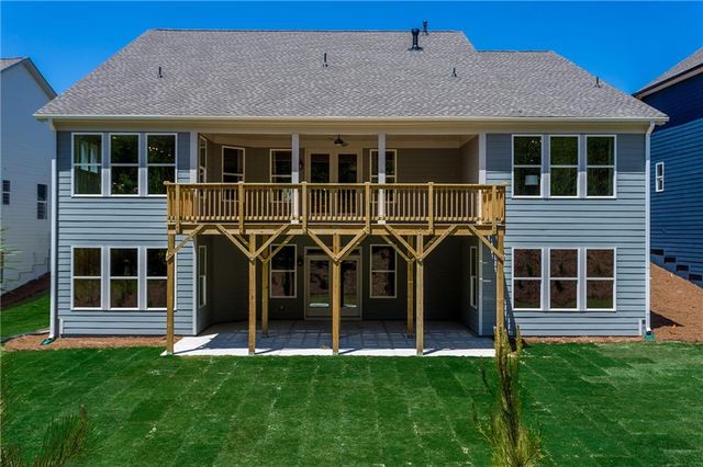 611 Salton Way, Hoschton, GA 30548