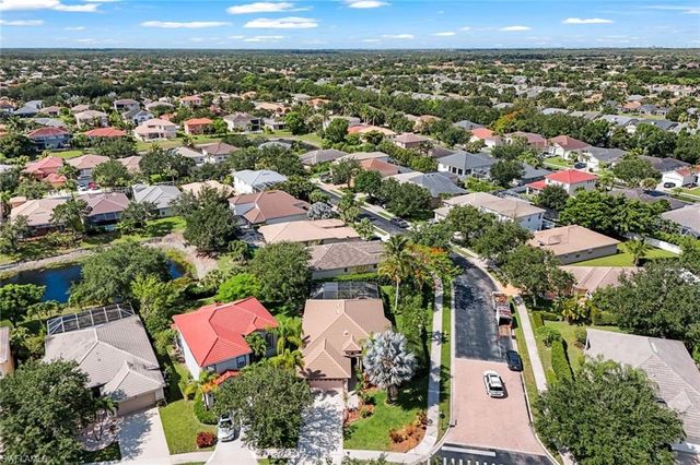 8241 Laurel Lakes BLVD, Naples, FL 34119