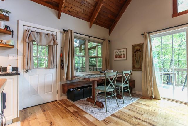 292 Wolf Creek Heights, Almond, NC 28702