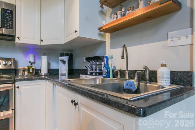 292 Wolf Creek Heights, Almond, NC 28702
