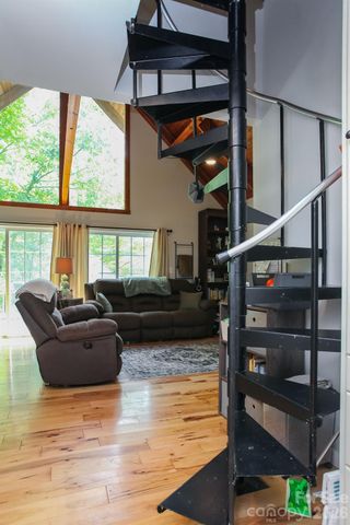 292 Wolf Creek Heights, Almond, NC 28702