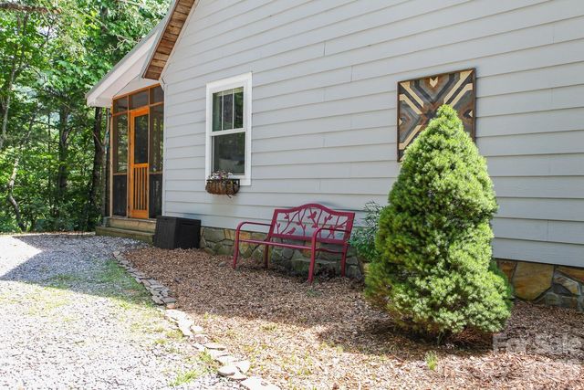 292 Wolf Creek Heights, Almond, NC 28702