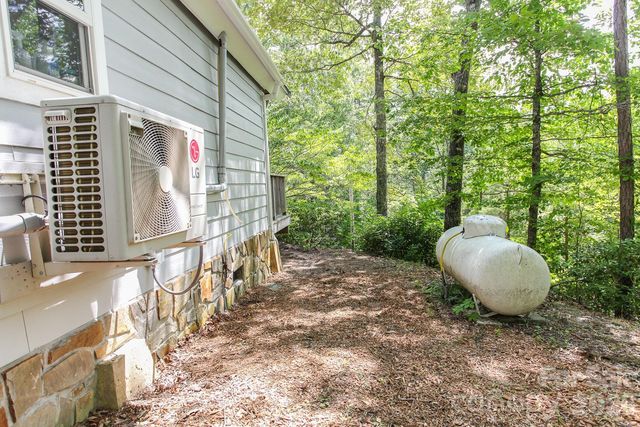 292 Wolf Creek Heights, Almond, NC 28702