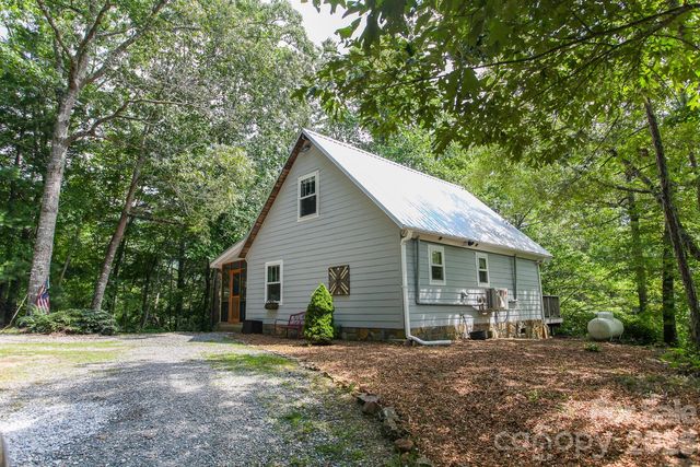 292 Wolf Creek Heights, Almond, NC 28702