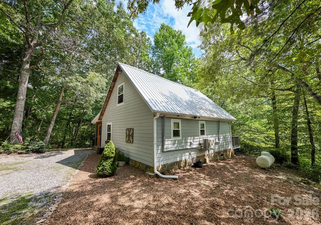 292 Wolf Creek Heights, Almond, NC 28702