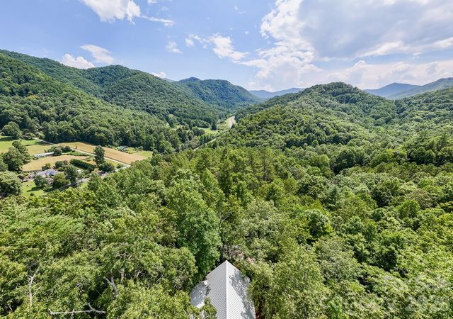 292 Wolf Creek Heights, Almond, NC 28702