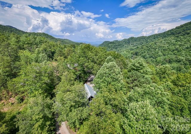 292 Wolf Creek Heights, Almond, NC 28702