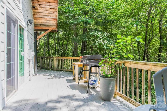 292 Wolf Creek Heights, Almond, NC 28702