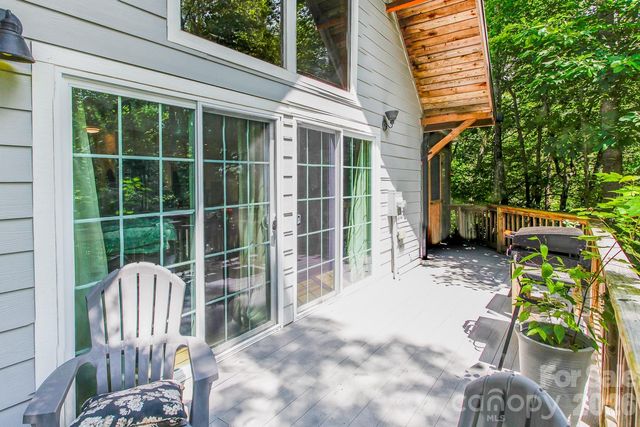 292 Wolf Creek Heights, Almond, NC 28702