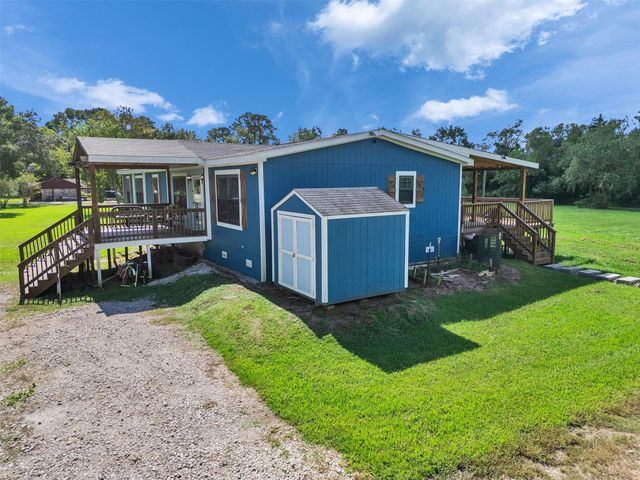 2830 Saint Anne Street, Liverpool, TX 77577