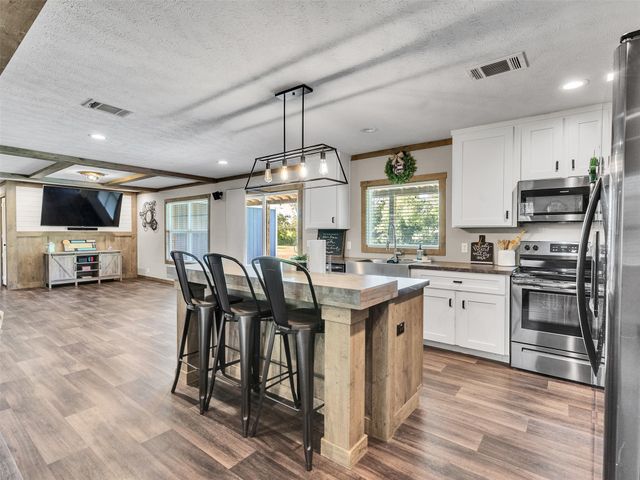 2830 Saint Anne Street, Liverpool, TX 77577