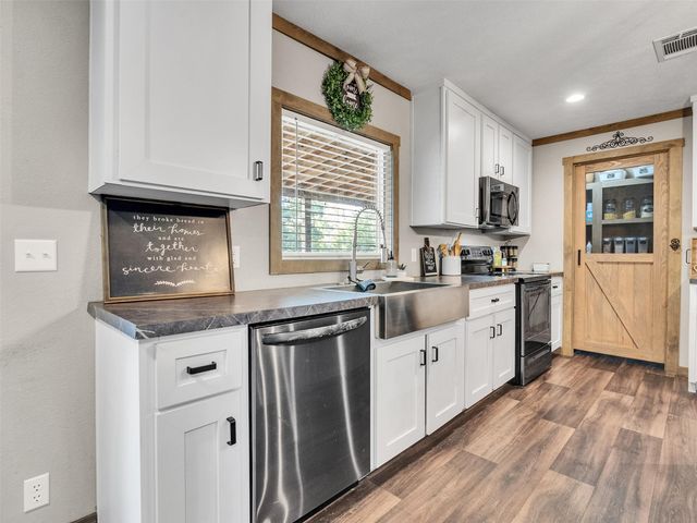 2830 Saint Anne Street, Liverpool, TX 77577