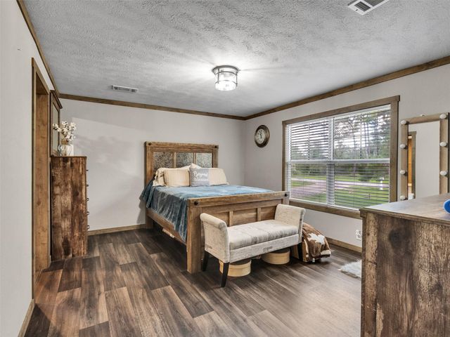 2830 Saint Anne Street, Liverpool, TX 77577