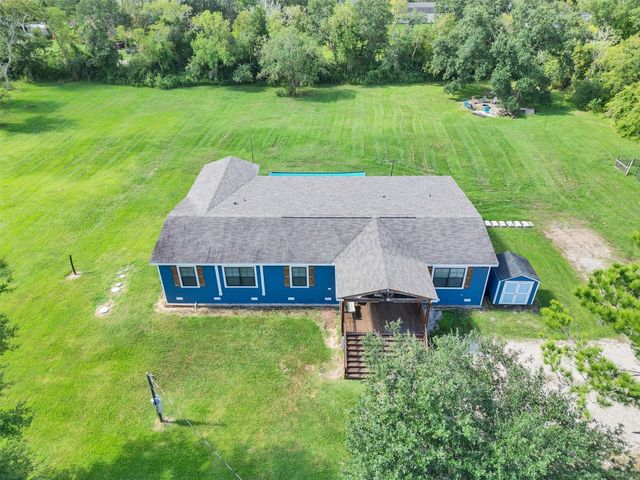 2830 Saint Anne Street, Liverpool, TX 77577