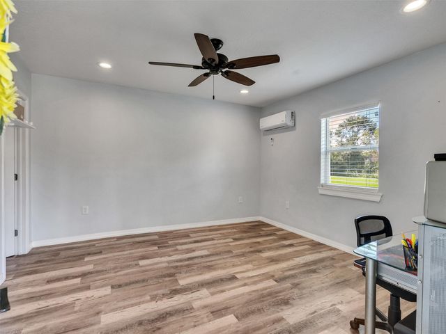 2830 Saint Anne Street, Liverpool, TX 77577
