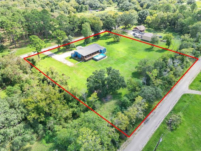 2830 Saint Anne Street, Liverpool, TX 77577