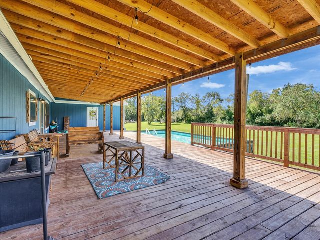 2830 Saint Anne Street, Liverpool, TX 77577