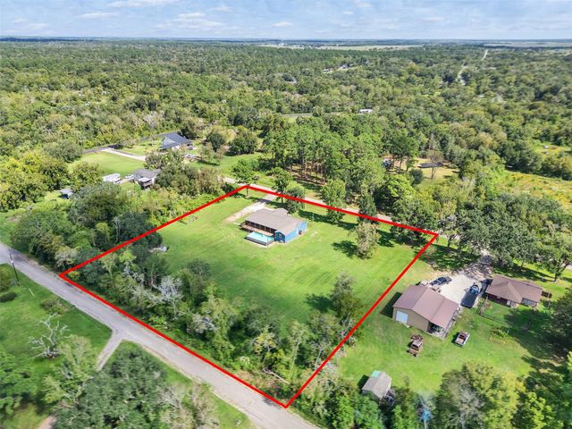2830 Saint Anne Street, Liverpool, TX 77577