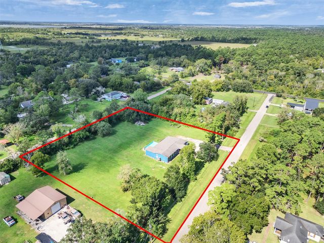2830 Saint Anne Street, Liverpool, TX 77577