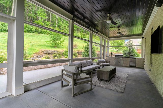 6343 Wildwood Dr, Brentwood, TN 37027