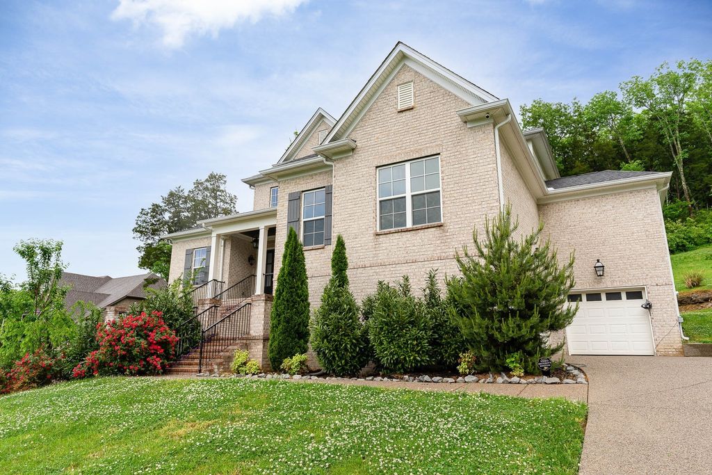 6343 Wildwood Dr, Brentwood, TN 37027