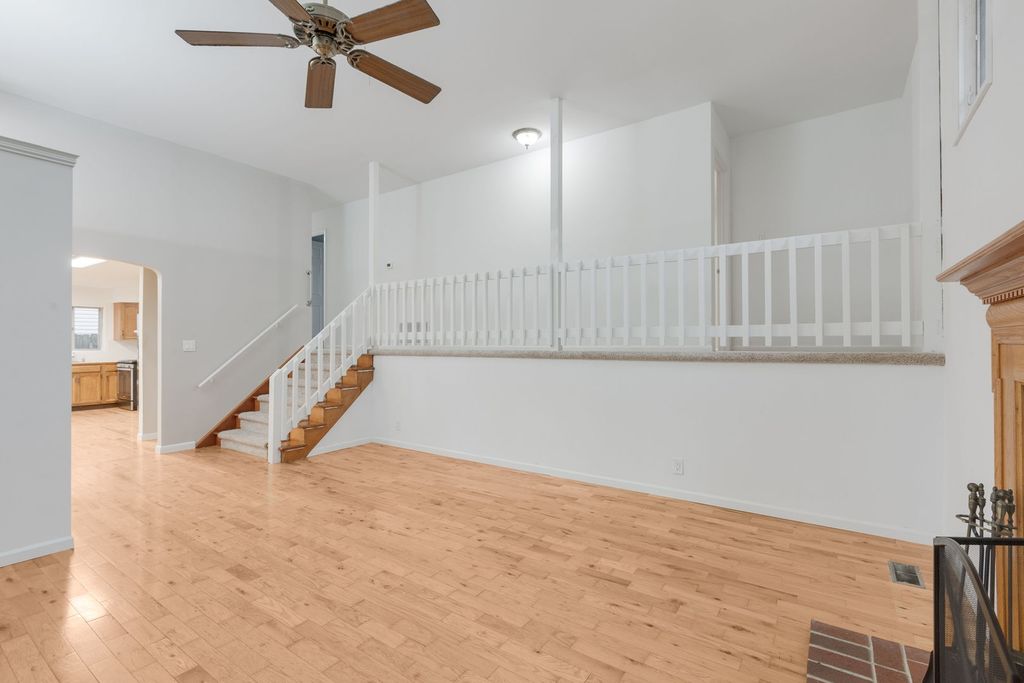 304 Andover Court, Streamwood, IL 60107 — photo 5