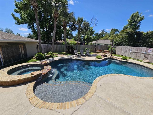 317 Jeanine Street, Lake Charles, LA 70605