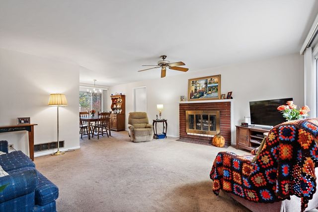 30 Rolling Ln, Sudbury, MA 01776