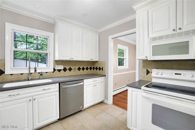 257 Sand Run Road, Akron, OH 44313