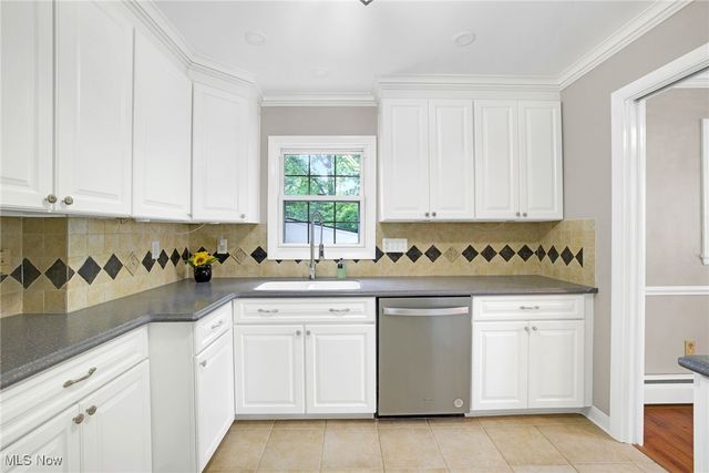 257 Sand Run Road, Akron, OH 44313